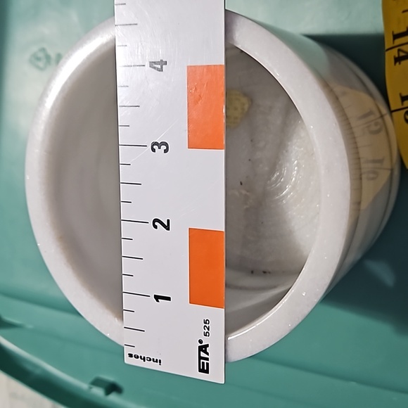 Vintage Elegant  Round White Marble Home Accent Size 4 X 4.5 INCHES Wine Plant - Picture 6 of 6